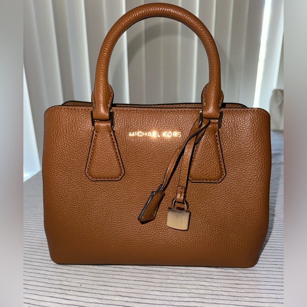 NWT Michael Kors Camille Small Leather Satchel In Caramel